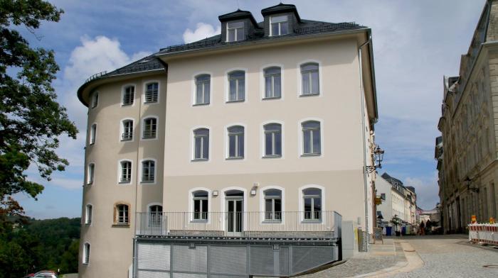 Anna und Sascha, Hotel und Café