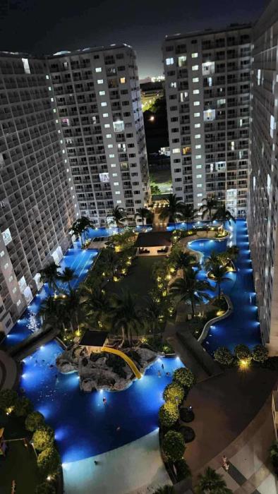 STAYCATION CONDO SHORE RESIDENCES one bedroom w balcony pool view near SMX SM MOA IKEA NAIA DFA OCEAN PARK DFA