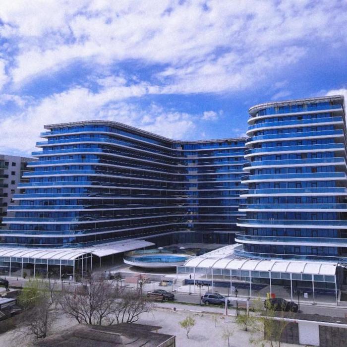 White Titanic -Luxury Turism