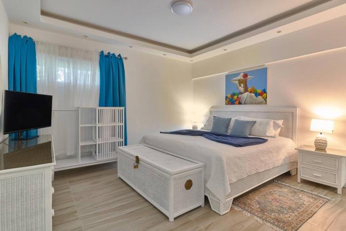 Costa Del Sol Juan Dolio 2BR Sunset, Beach Front