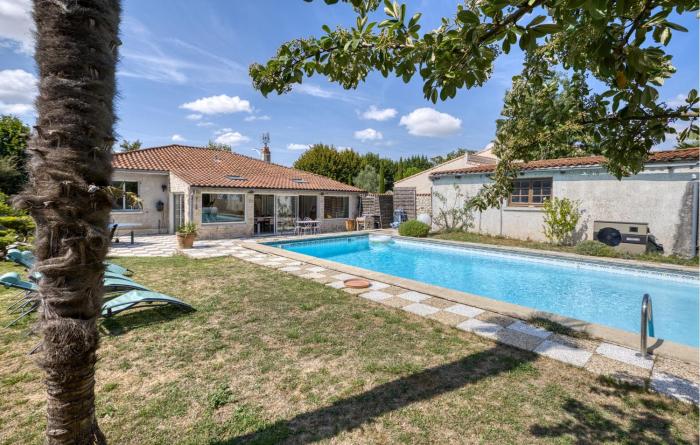 Gorgeous Home In Clavette