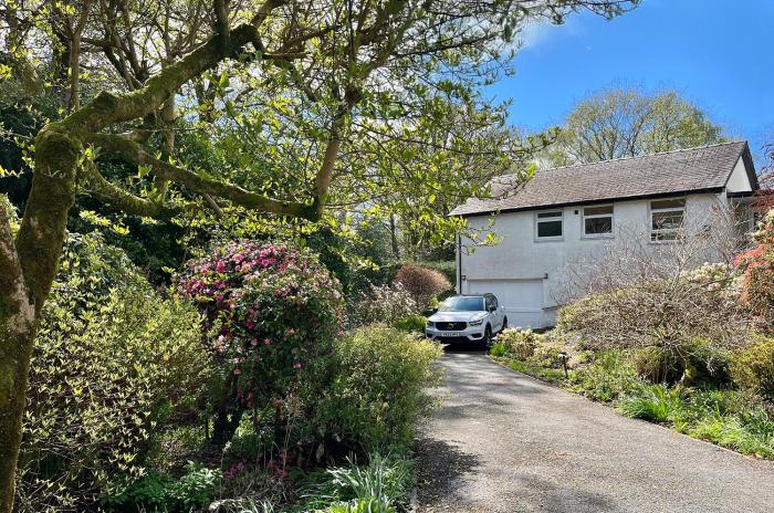 The Shades - Bliss In The Heart of Windermere