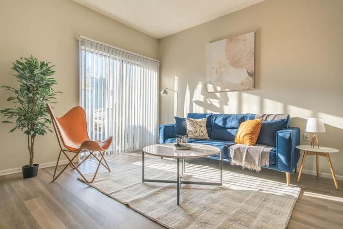 Boulevard Stays Peaceful 1BR King Suite Pool Gym & Parking 04