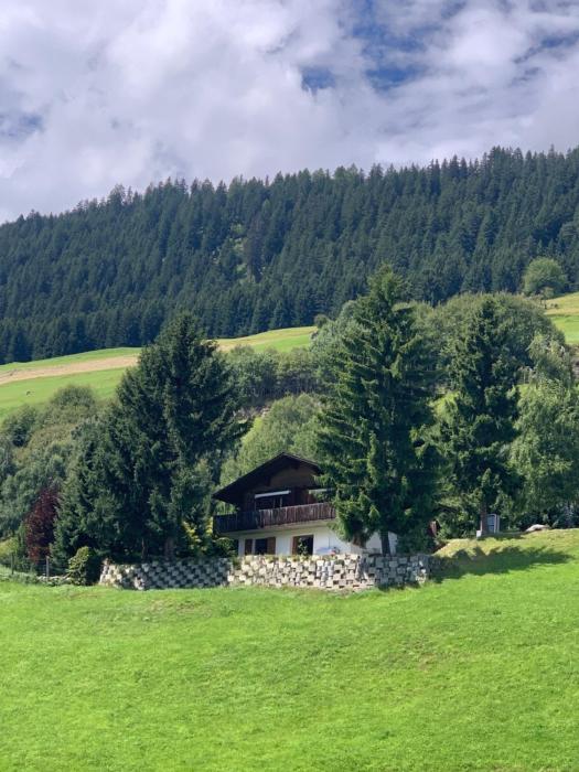 Cozy mountain retreat