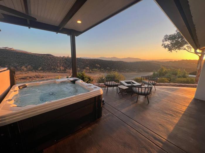 Winery Getaway with Spa and Amazing Hilltop View