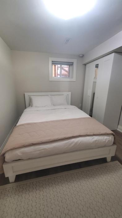 Cozy Basement Stay in Mississauga