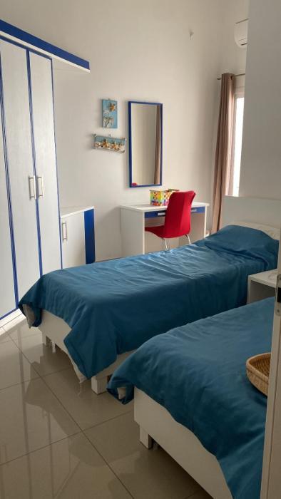 Serenity Large 4 bedroom 2 bathroom- in Swieqi over a valley