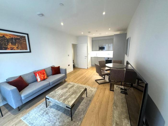 City Center Stay, Balcony, 2 bed 2 bath, WiFi