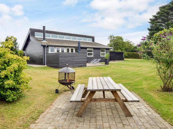 8 person holiday home in Ebeltoft-By Traum