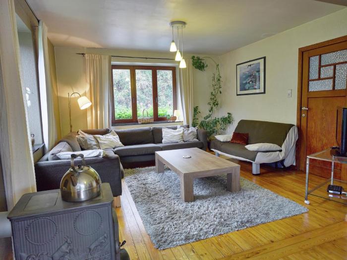 Peaceful Garden Home, Chevron