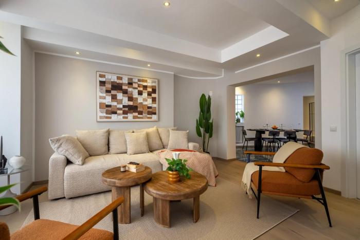 Chic & Central 3BR Retreat in the Historic Center