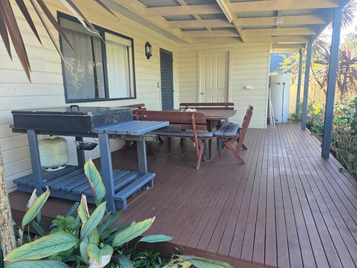 Bring the Dog, Boat and Family - lakeside escape