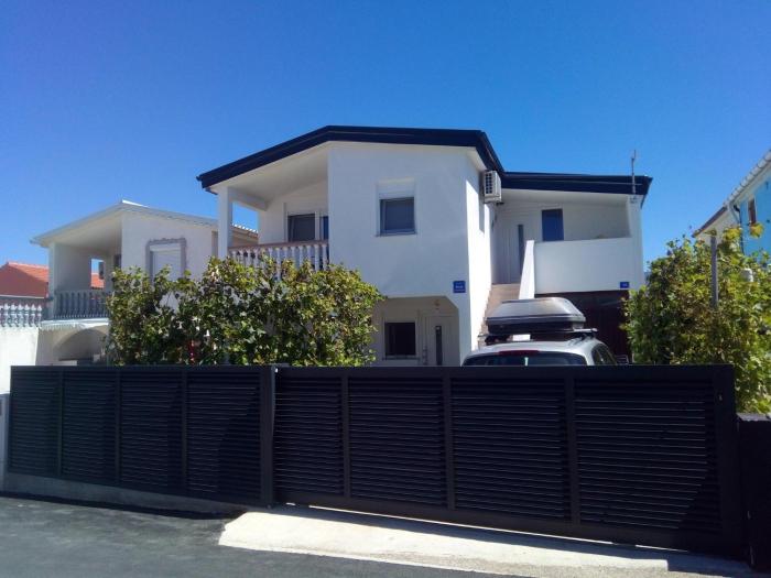 Holiday Home in Vir near Sea Beach