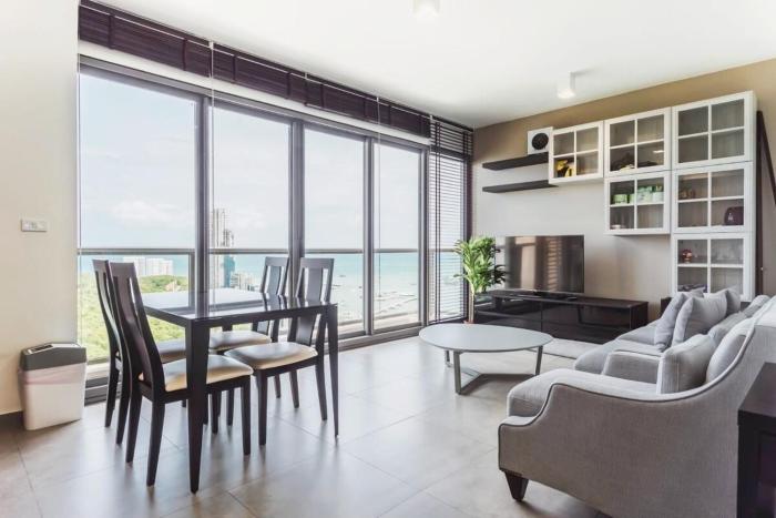 Sea view 2BR High Floor Unixx