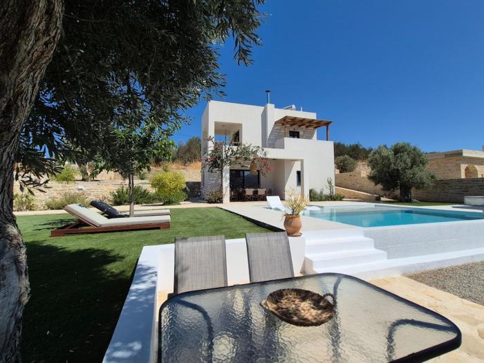 Villa Neroli Pool & Mountain Views in Pitsidia
