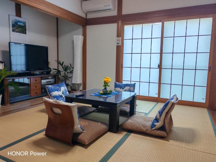 Via Tsuru鶴苑1 minute from the station!