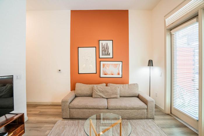 Boulevard Stays Modern Roosevelt Row Suite 1BR Pool Gym 3