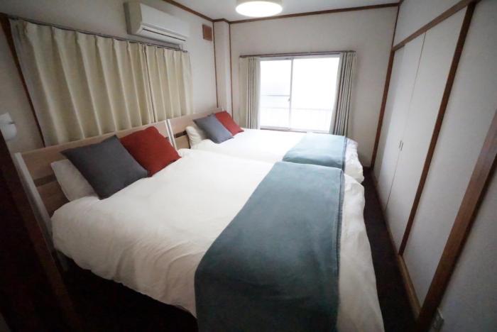 Family Home VR Ebisu House