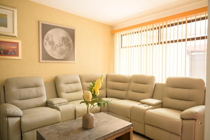 Casa Teresita - Amplia y cómoda en zona tranquila y bien conectada