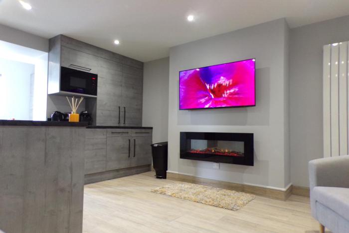 4 The Dome, Barton on sea -Comfort Meets the Coast