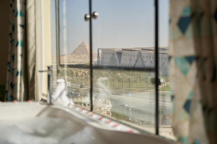 Plaza Pyramids & GEM View