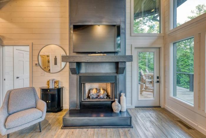 Mountain Abode - Luxury Cabin with Hot Tub