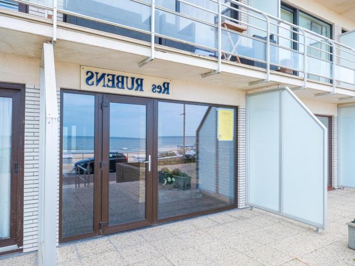 Cozy studio on the 5th floor with terrace