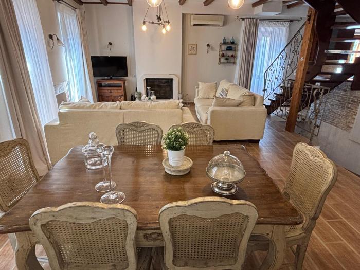 Marilus port mansion house