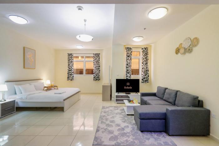 Livbnb-Spacious JVC Studio, Near Dining and Shops