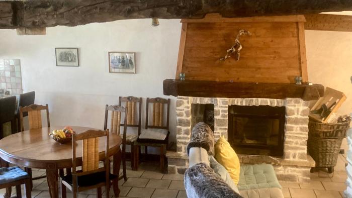 Rustic Stone family house in quiet village near Briancon