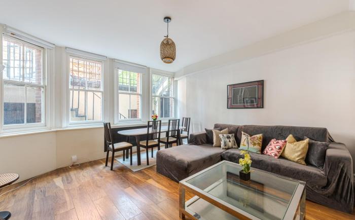 2 bedrooms 2 bathrooms Harrods