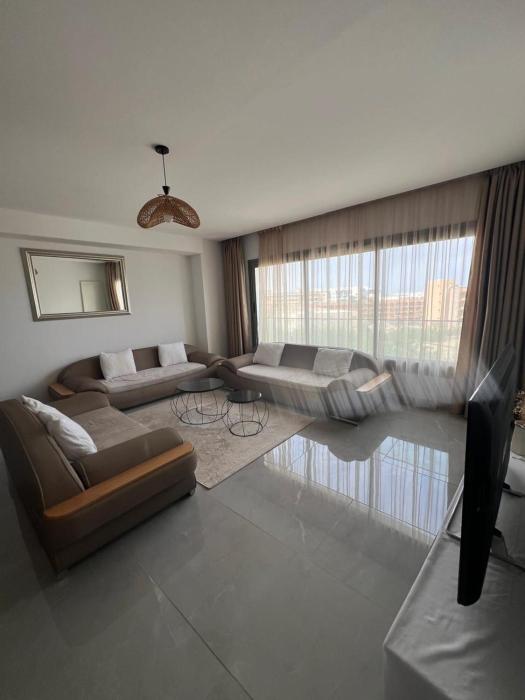 2BR Haut Standing Avec Piscine Face Hôtel Movenpick Sousse