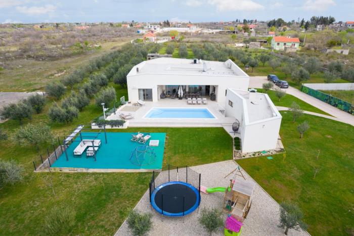 Villa Olive Grove ZadarVillas