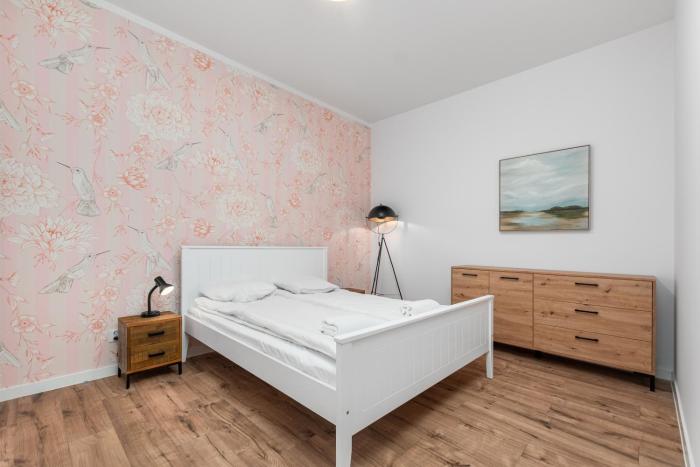 Aleja Solidarności 153 - B by Homeprime