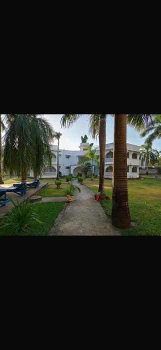 Comfortable Self Contained Deluxe Studio Apartment - D3