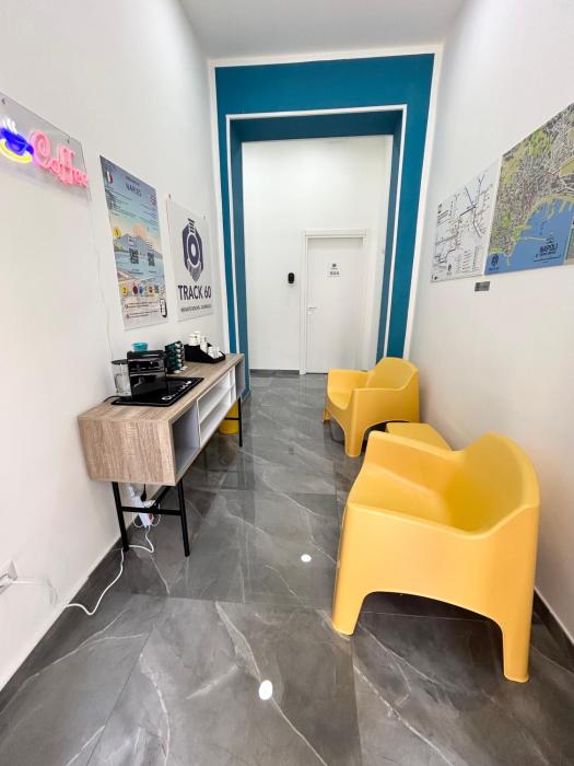 TRACK 60 - PRIVATE ROOMS GARIBALDI