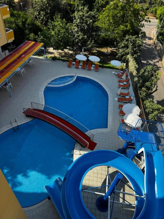 Rose Garden Apart Hotel