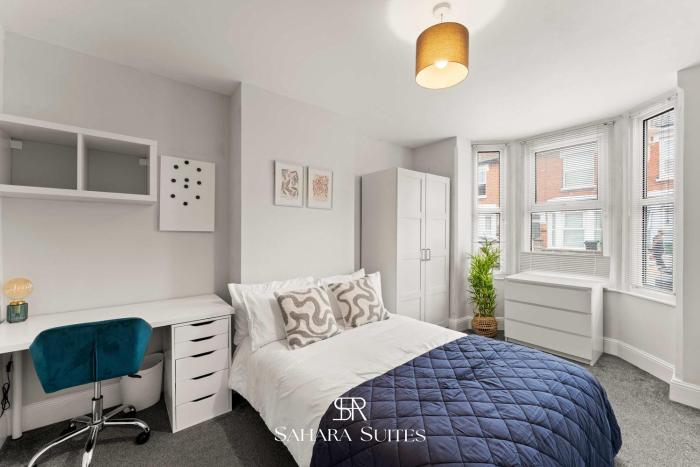 New! Stylish 4BR Portsmouth Home - Sleeps 8 - Contractors & Family stays