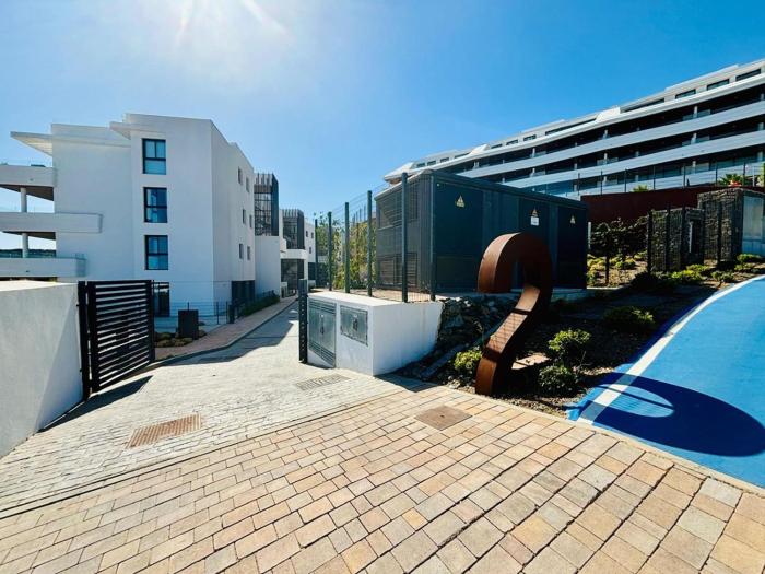 Apartment in Málaga with pool near the sea