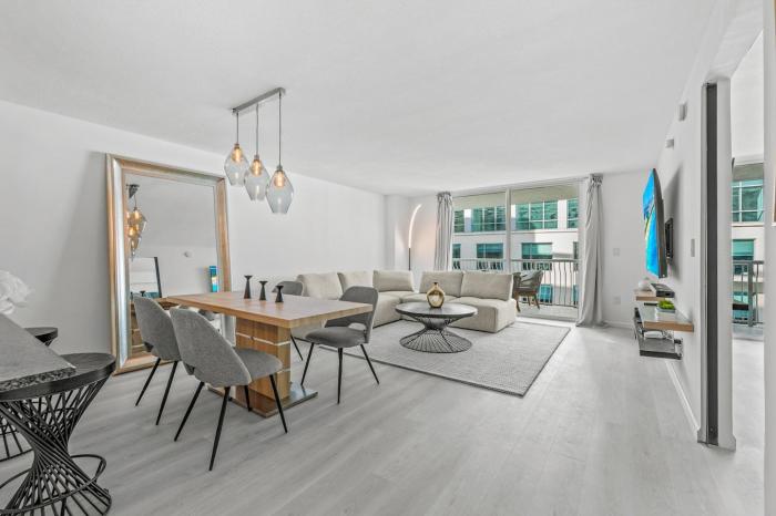 High Rise Unit in the heart of Brickell