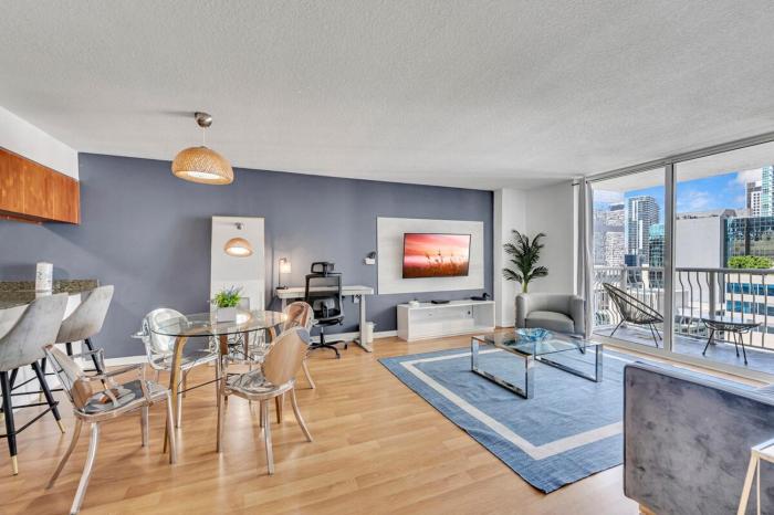 Superb private unit with amenities and parking