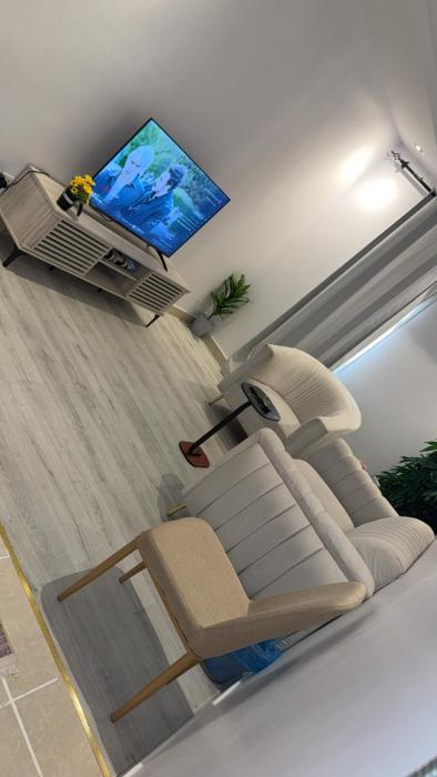 شقة بالكامل حي المعذر 2