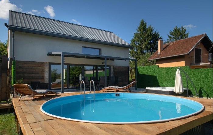 3 Bedroom Nice Home In Vurot