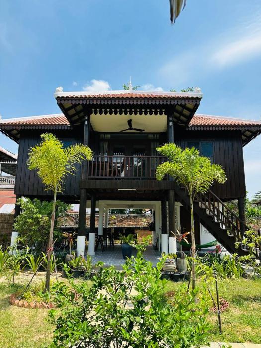 Roya Khmer House