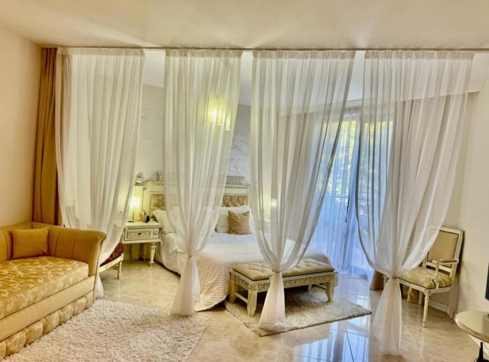 Luxury Coastal Dreams Apartment