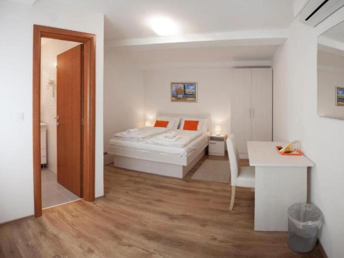 Rooms Lidija 17 - Standard Double Room 5