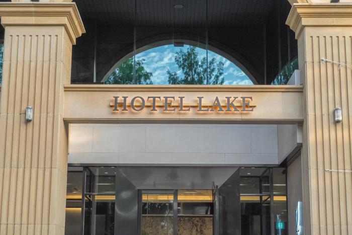 Lake Tourist Hotel