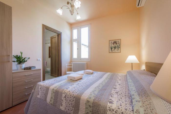Apartment BLU in Florence, Oltrarno - San Frediano