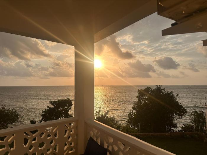 Luxury Beachfront apartment at Baobab Waves