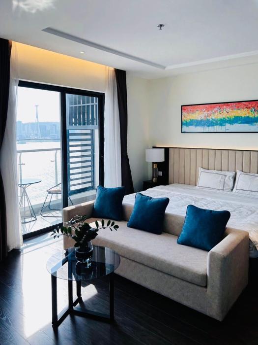 Em Apartment - Ocean and Lighthouse View, Sapphire Residence S2